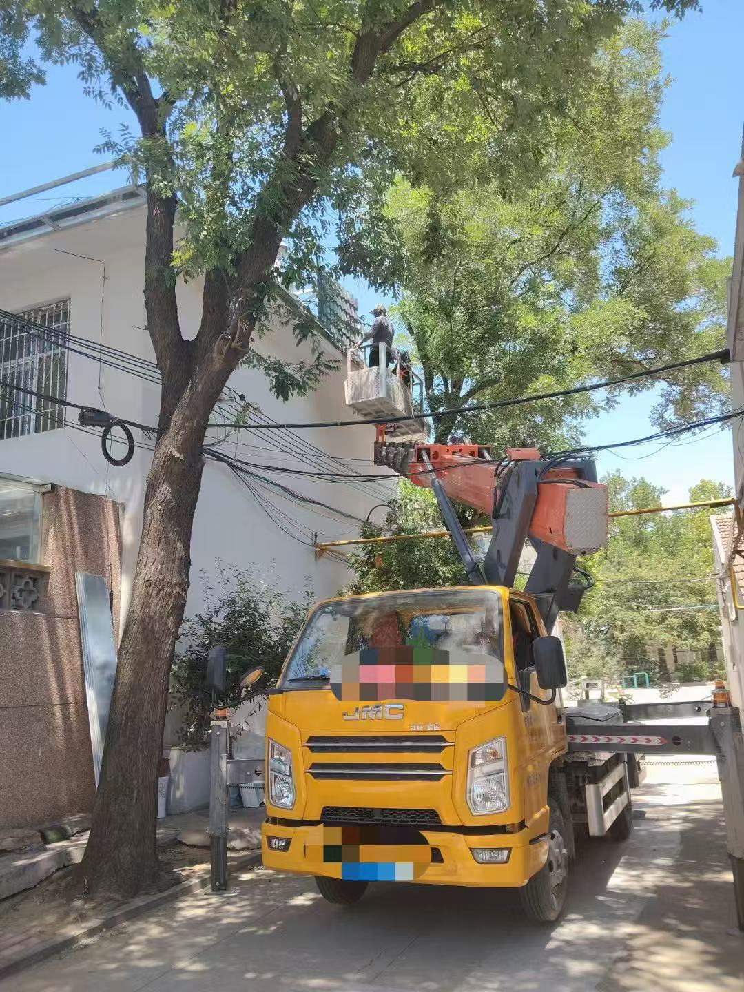 六安市高空作业车能吊装重物吗？最大承载多少公斤？