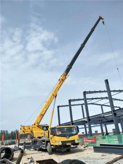 六安市超高层建筑钢结构吊装案例